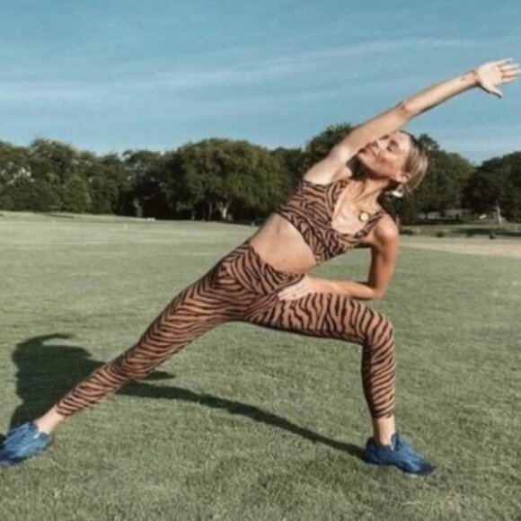 Varley Century Legging 2.0 Clay Zebra RARE - Picture 9 of 16